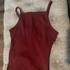 Slim tank top, size medium, red/maroon
